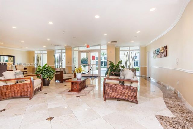 117 NW 42nd Ave 1515, Miami, FL 33126