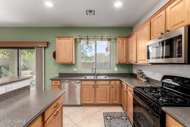 17612 S Bronze Mountain Pass, Vail, AZ 85641