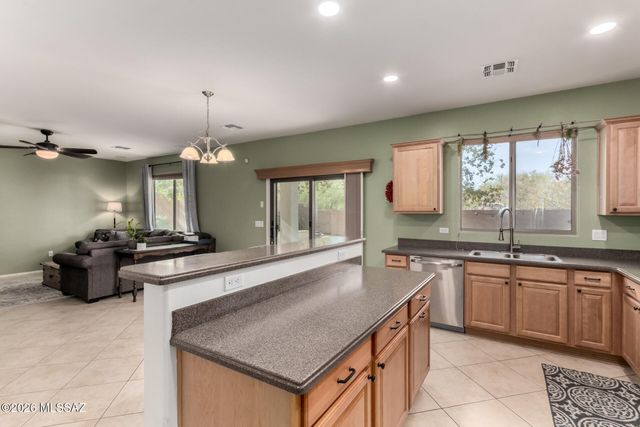 17612 S Bronze Mountain Pass, Vail, AZ 85641