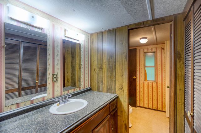 1061 Northfork Dr, W, Ashland City, TN 37015