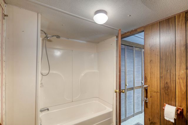 1061 Northfork Dr, W, Ashland City, TN 37015