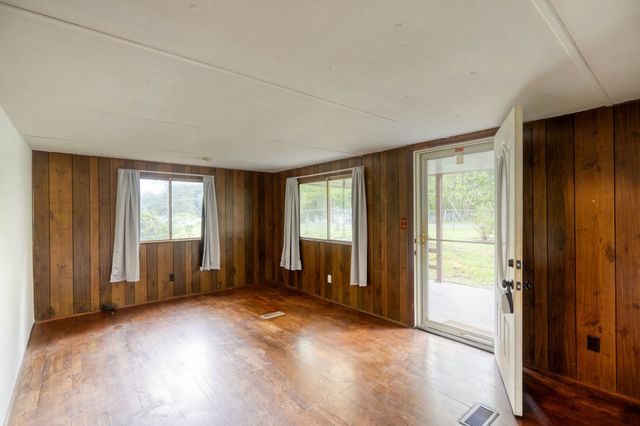 1061 Northfork Dr, W, Ashland City, TN 37015