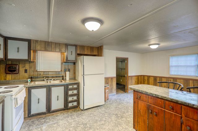 1061 Northfork Dr, W, Ashland City, TN 37015