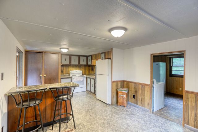 1061 Northfork Dr, W, Ashland City, TN 37015