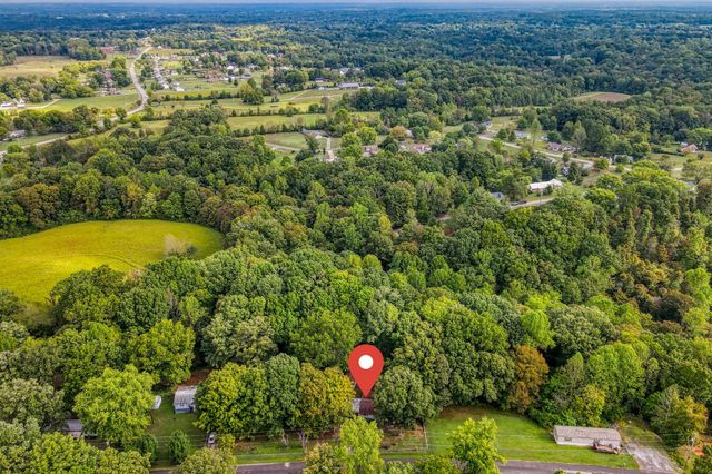 1061 Northfork Dr, W, Ashland City, TN 37015