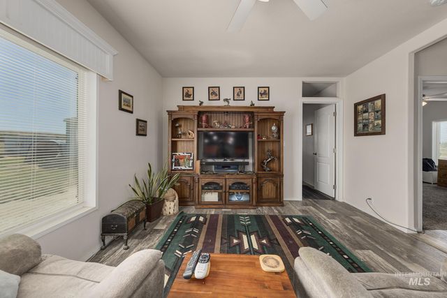 5403 Joseph Ln, Emmett, ID 83617