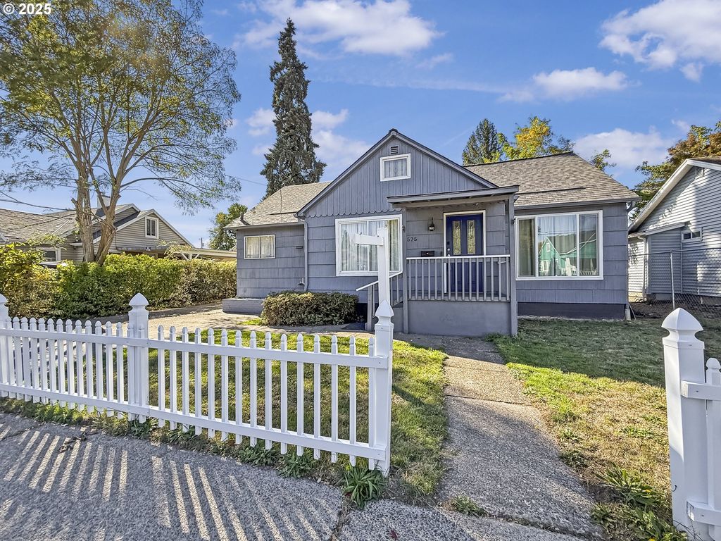 575 25TH St, Salem, OR 97301