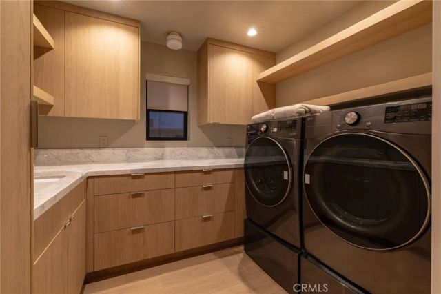 2212 Cliff Drive, Newport Beach, CA 92663