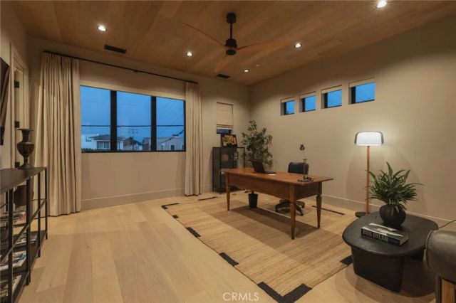 2212 Cliff Drive, Newport Beach, CA 92663