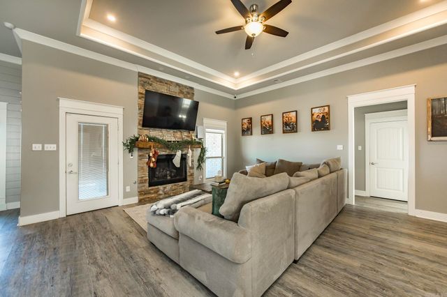 43 Wellington Place, Cabot, AR 72023