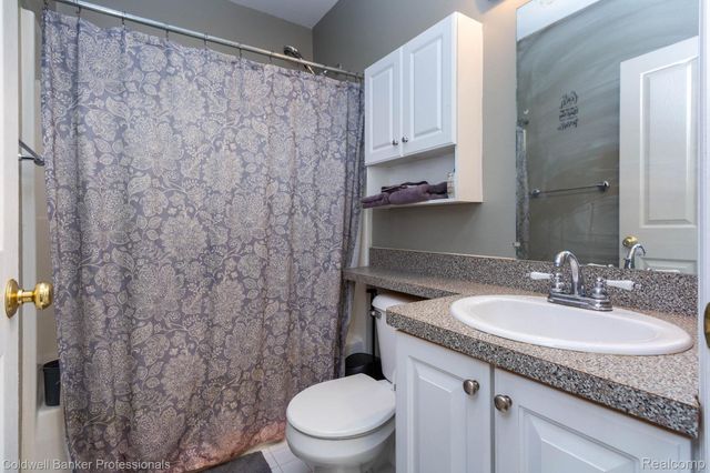 25508 Saint James, Southfield, MI 48075