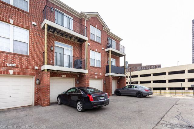 25508 Saint James, Southfield, MI 48075