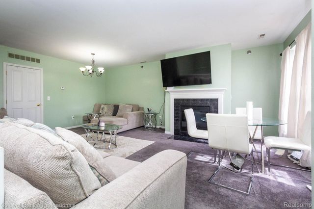 25508 Saint James, Southfield, MI 48075