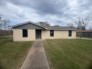 1313 Cos Street, Liberty, TX 77575