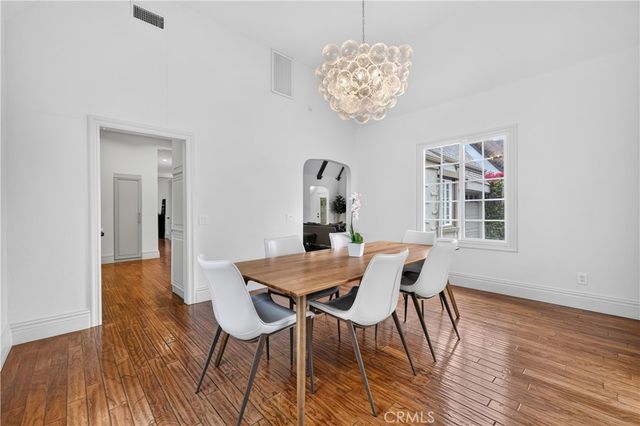 515 N Crescent Heights, Los Angeles, CA 90048