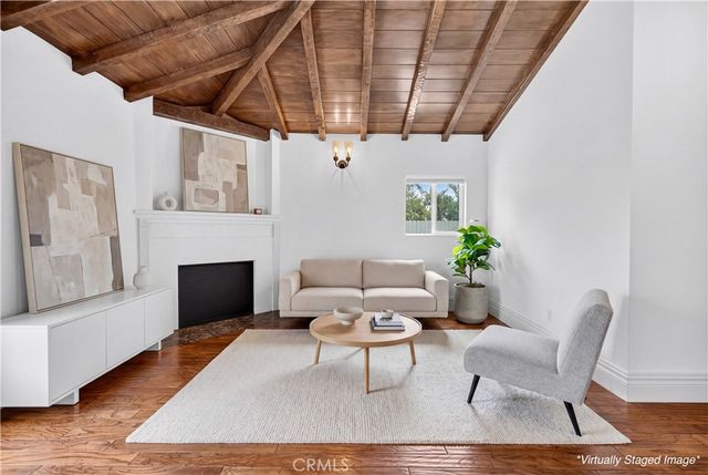 515 N Crescent Heights, Los Angeles, CA 90048