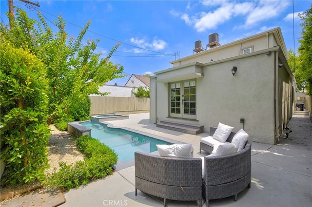 515 N Crescent Heights, Los Angeles, CA 90048