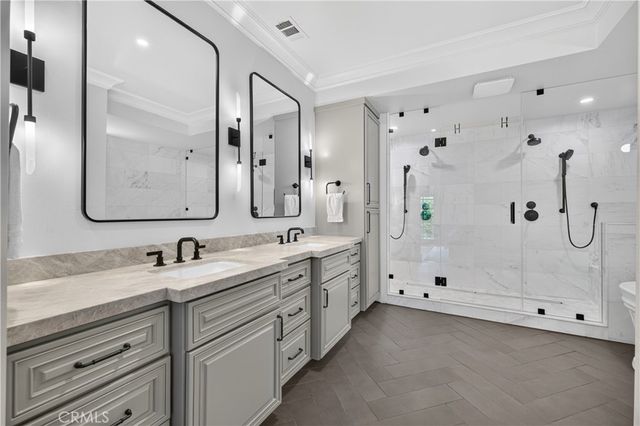 515 N Crescent Heights, Los Angeles, CA 90048