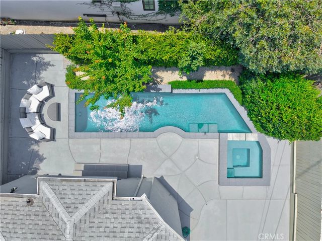 515 N Crescent Heights, Los Angeles, CA 90048