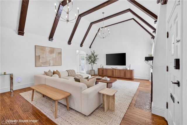 515 N Crescent Heights, Los Angeles, CA 90048