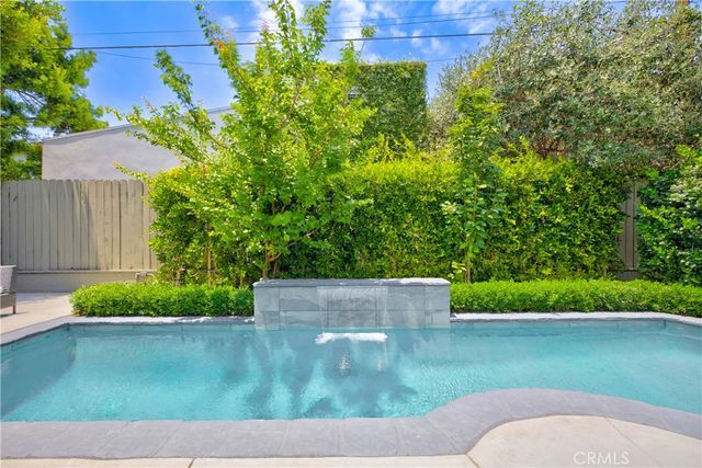 515 N Crescent Heights, Los Angeles, CA 90048