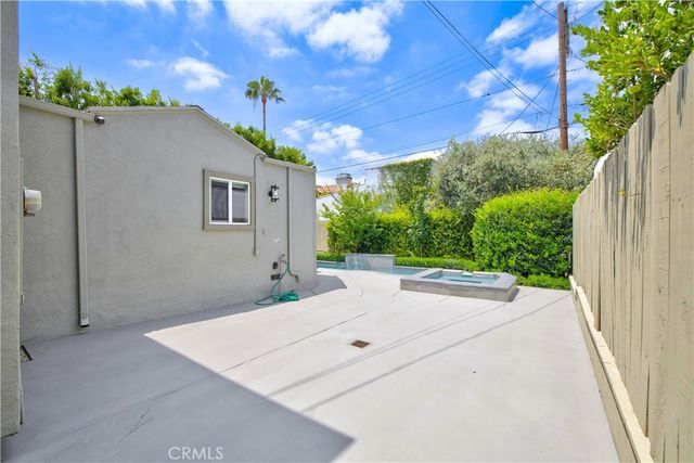 515 N Crescent Heights, Los Angeles, CA 90048