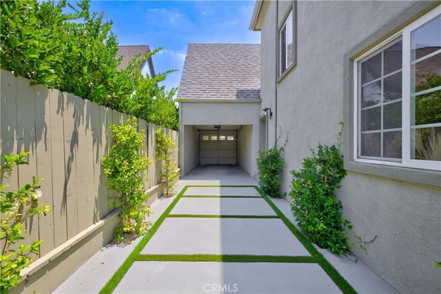 515 N Crescent Heights, Los Angeles, CA 90048