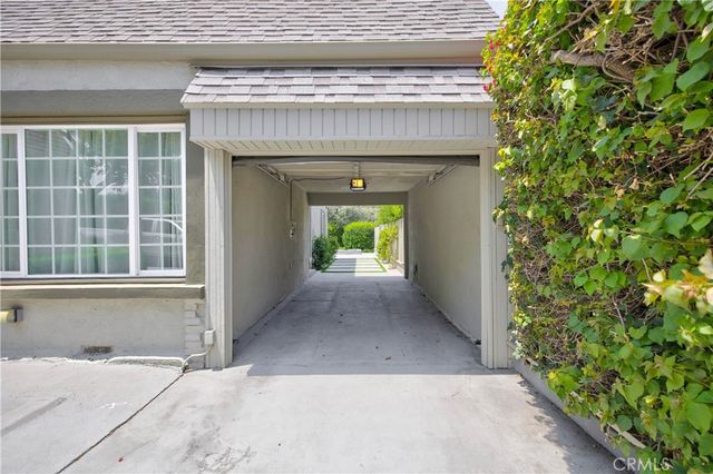 515 N Crescent Heights, Los Angeles, CA 90048