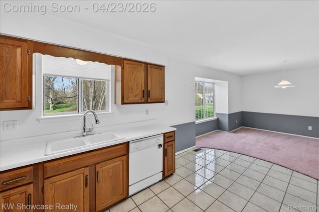 1584 Chanticlair Circle, Wixom, MI 48393