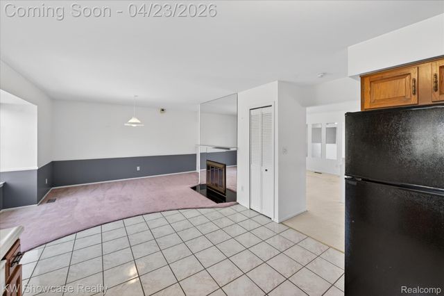 1584 Chanticlair Circle, Wixom, MI 48393
