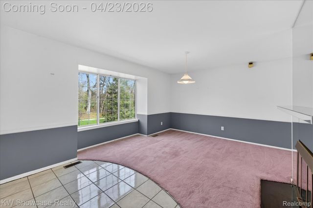 1584 Chanticlair Circle, Wixom, MI 48393