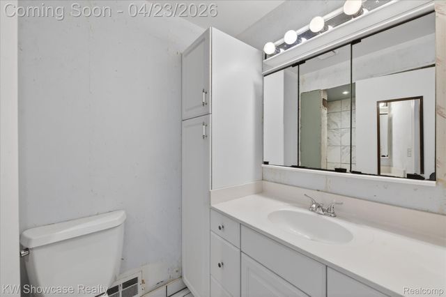 1584 Chanticlair Circle, Wixom, MI 48393