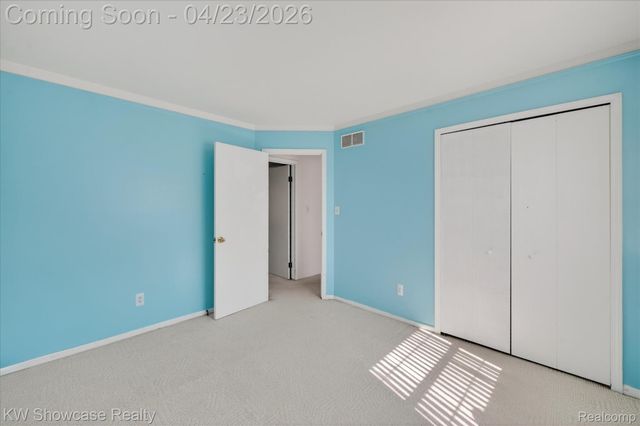 1584 Chanticlair Circle, Wixom, MI 48393