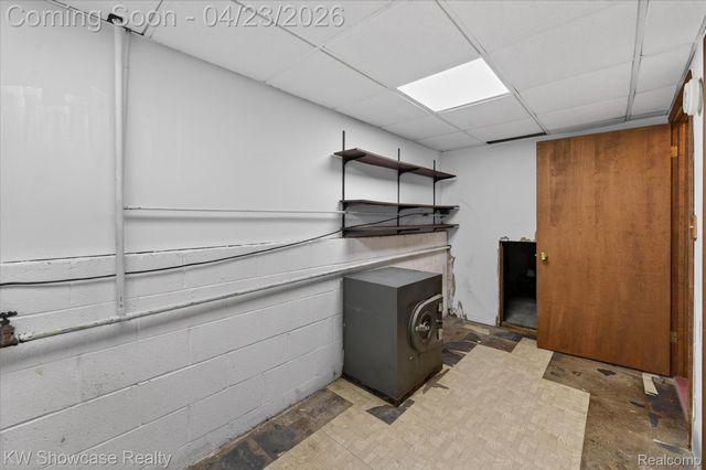 1584 Chanticlair Circle, Wixom, MI 48393