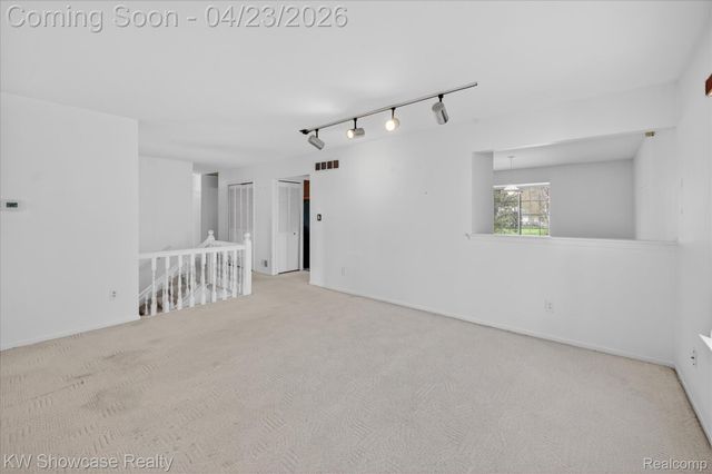 1584 Chanticlair Circle, Wixom, MI 48393
