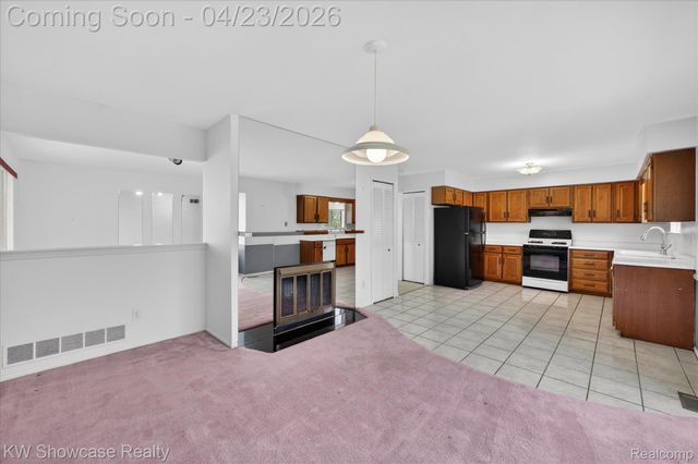1584 Chanticlair Circle, Wixom, MI 48393