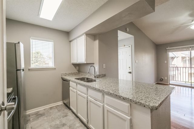 3100 Jeanetta Street 1204, Houston, TX 77063