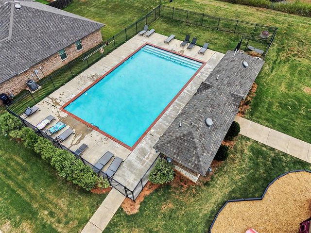 11116 NW 97th Street, Yukon, OK 73099