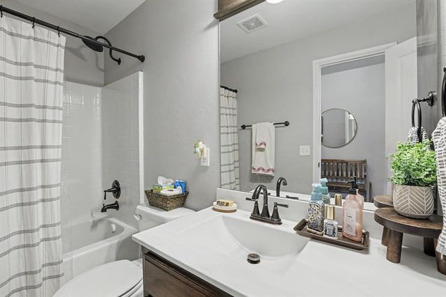 11116 NW 97th Street, Yukon, OK 73099