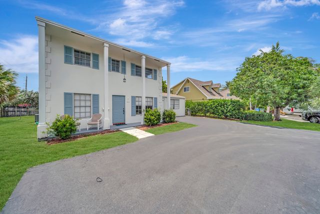 3821 NE 16th Avenue, Oakland Park, FL 33334