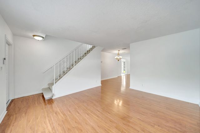 3821 NE 16th Avenue, Oakland Park, FL 33334