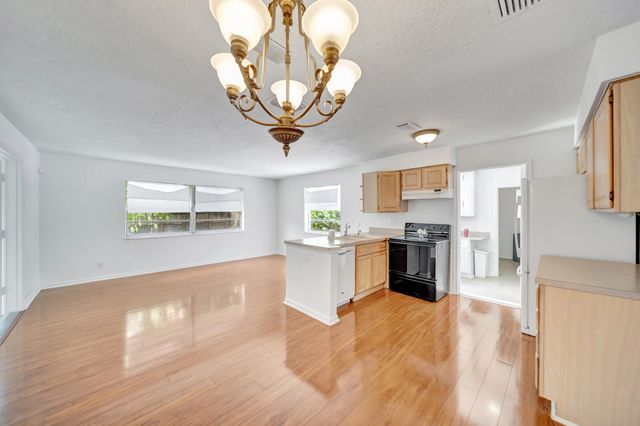 3821 NE 16th Avenue, Oakland Park, FL 33334