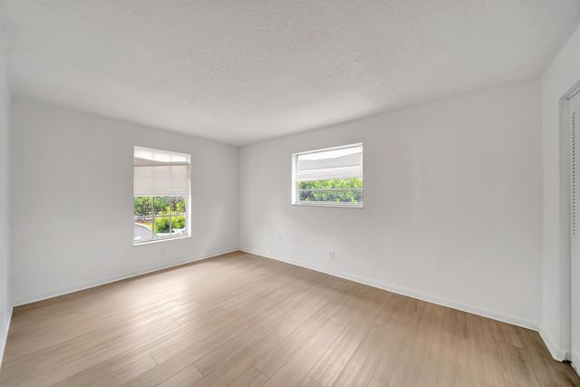 3821 NE 16th Avenue, Oakland Park, FL 33334