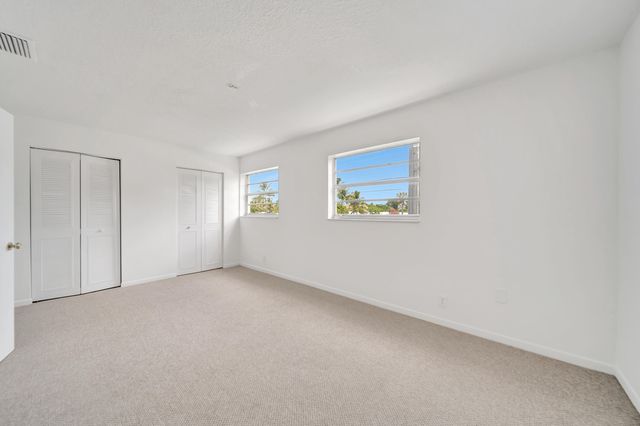 3821 NE 16th Avenue, Oakland Park, FL 33334