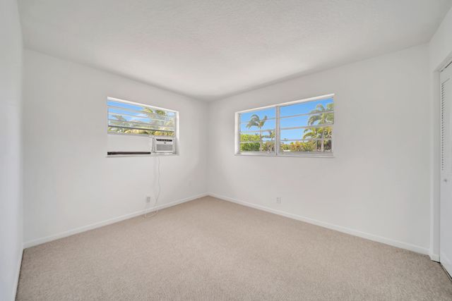 3821 NE 16th Avenue, Oakland Park, FL 33334