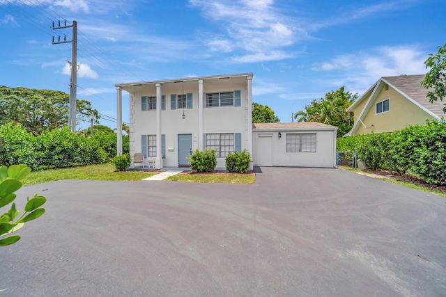 3821 NE 16th Avenue, Oakland Park, FL 33334