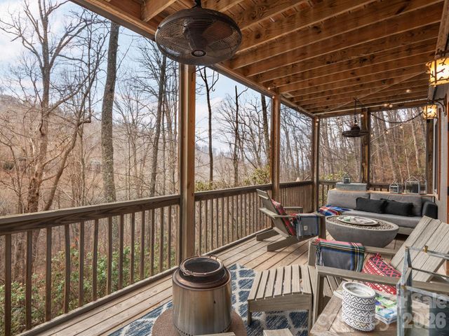 181 Grinnin Sun Road, Burnsville, NC 28714