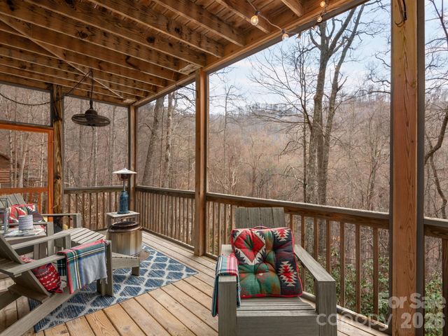 181 Grinnin Sun Road, Burnsville, NC 28714
