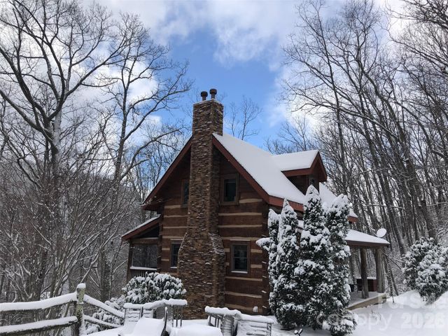 181 Grinnin Sun Road, Burnsville, NC 28714