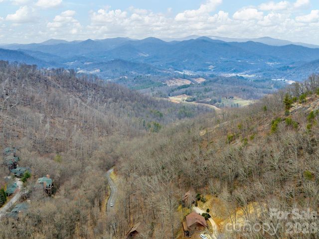 181 Grinnin Sun Road, Burnsville, NC 28714